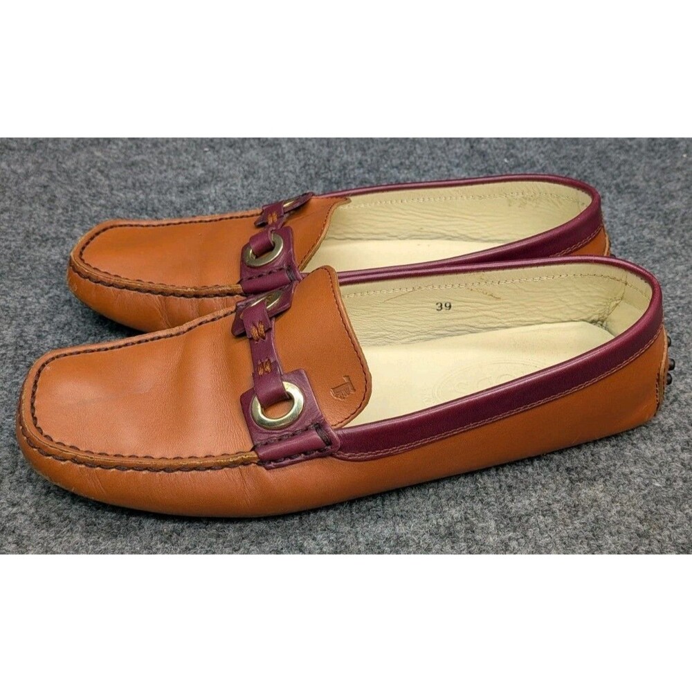 Tod's Women's Leather Driving Loafers Brown Burgundy Size 39 Italy Pebbled Sole - Picture 3 of 16
